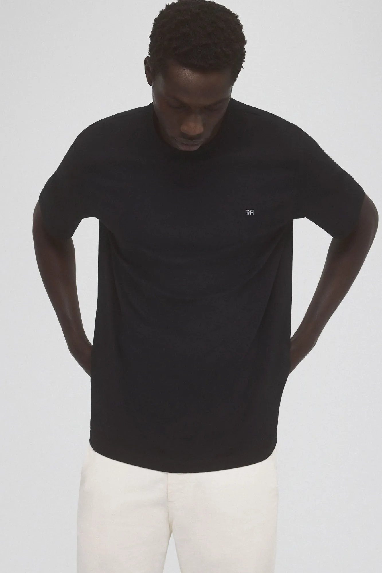 Basic T-shirt with embroidered logo