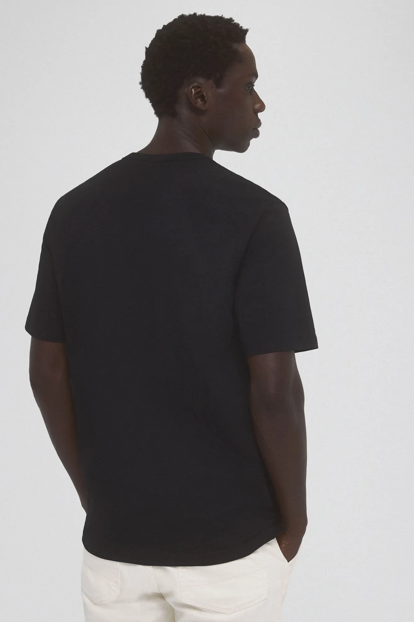 Basic T-shirt with embroidered logo