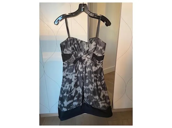 Bcbg Max Azria Vestido bustier con seda preppy Max Azria Gris Gris antracita 