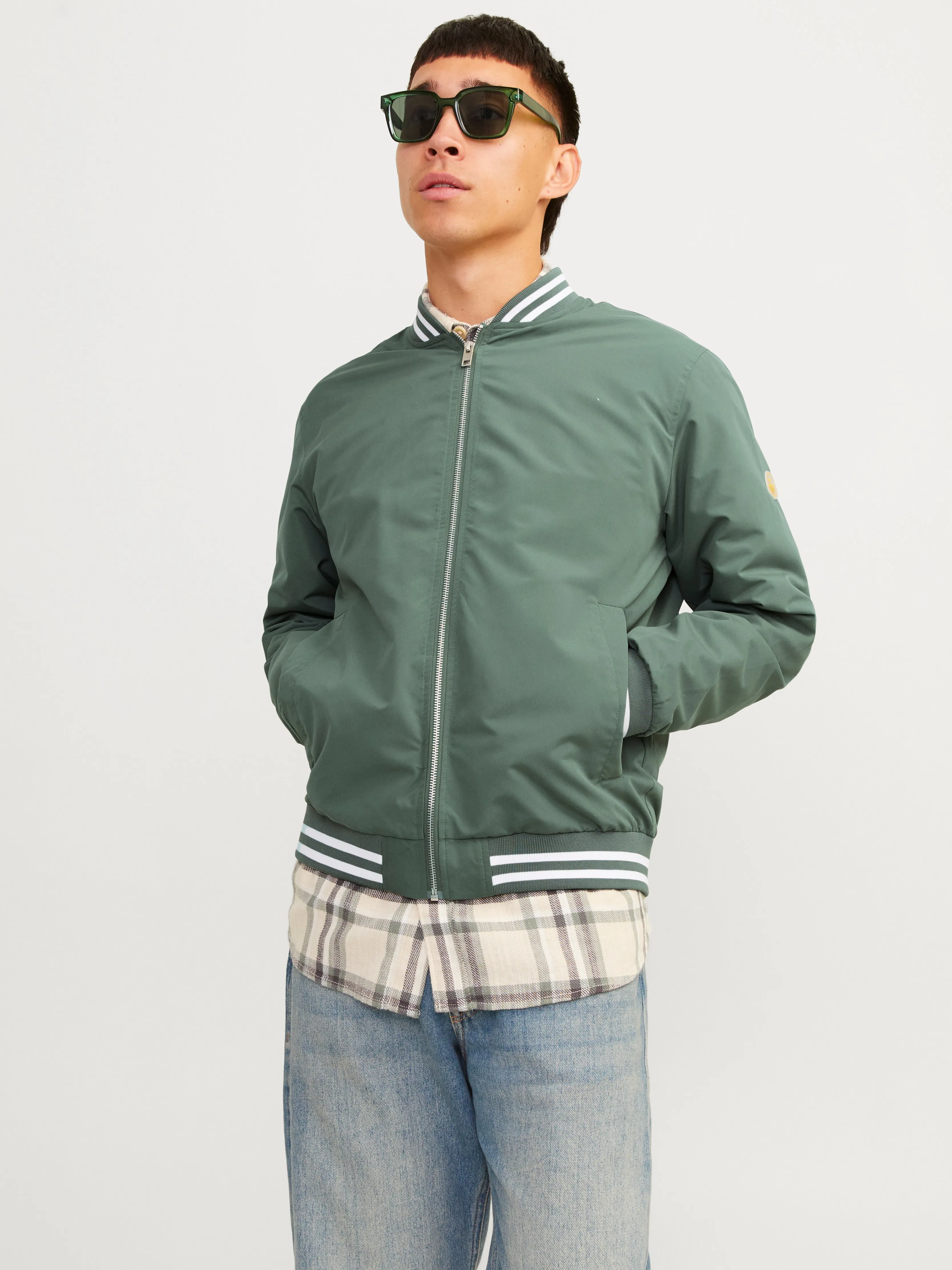 Chaqueta bomber | Verde intermedio | Jack & Jones®