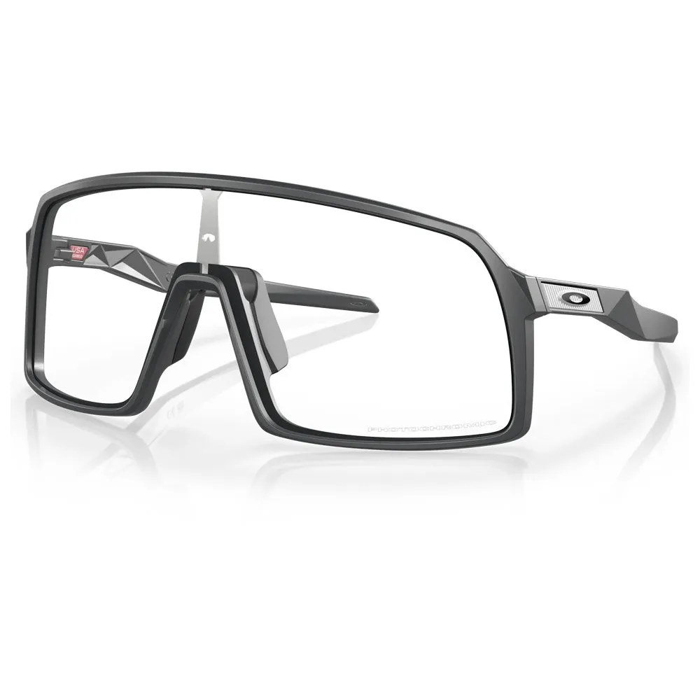 Gafas Oakley Sutro Matte Carbon Clear to Black Iridium Photochromic