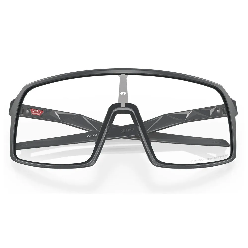 Gafas Oakley Sutro Matte Carbon Clear to Black Iridium Photochromic