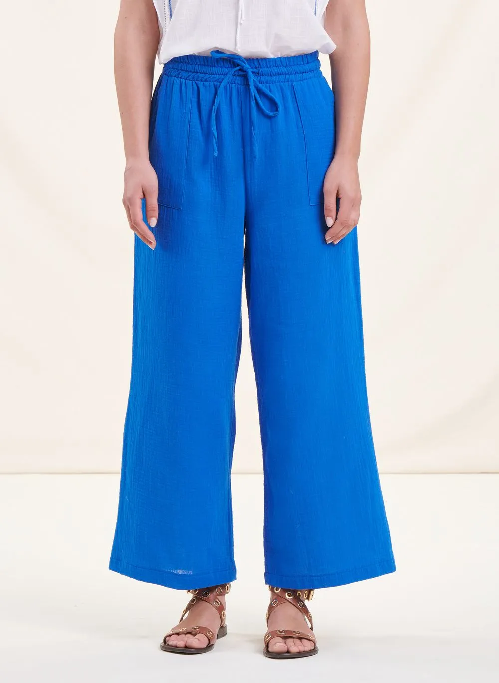 Pantalón capri ancho de algodón en azul