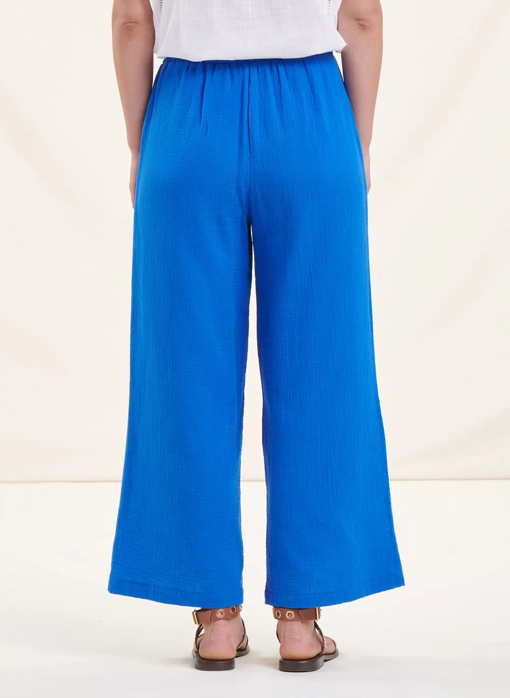 Pantalón capri ancho de algodón en azul